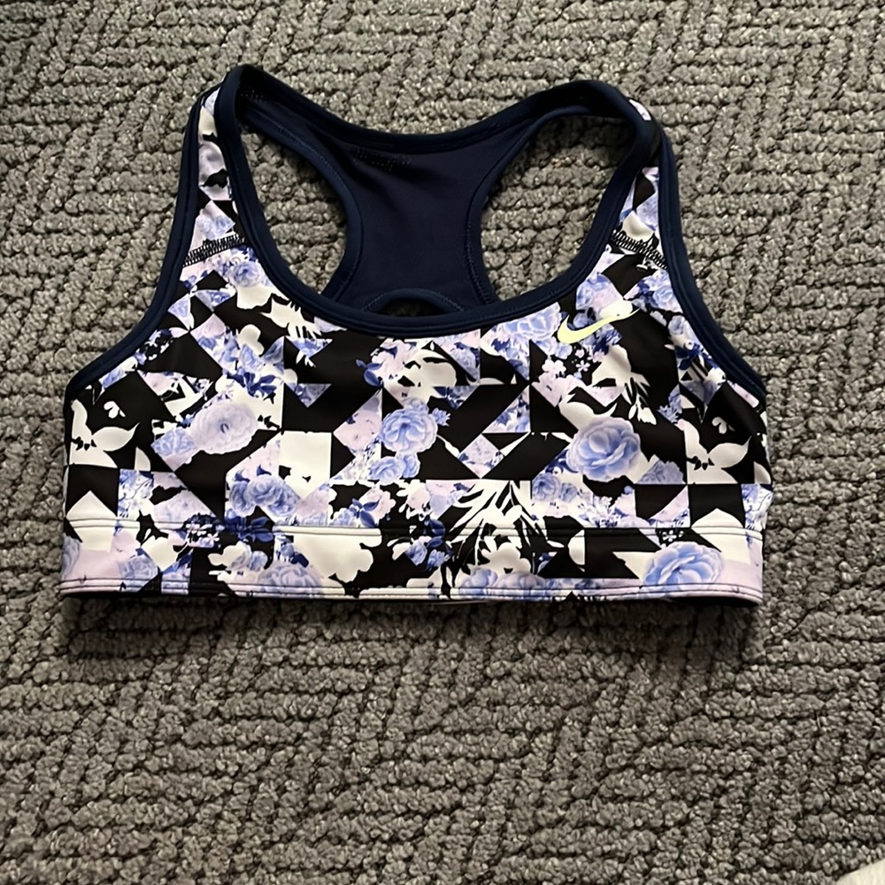 Nike Kids Reversible Sports Bra